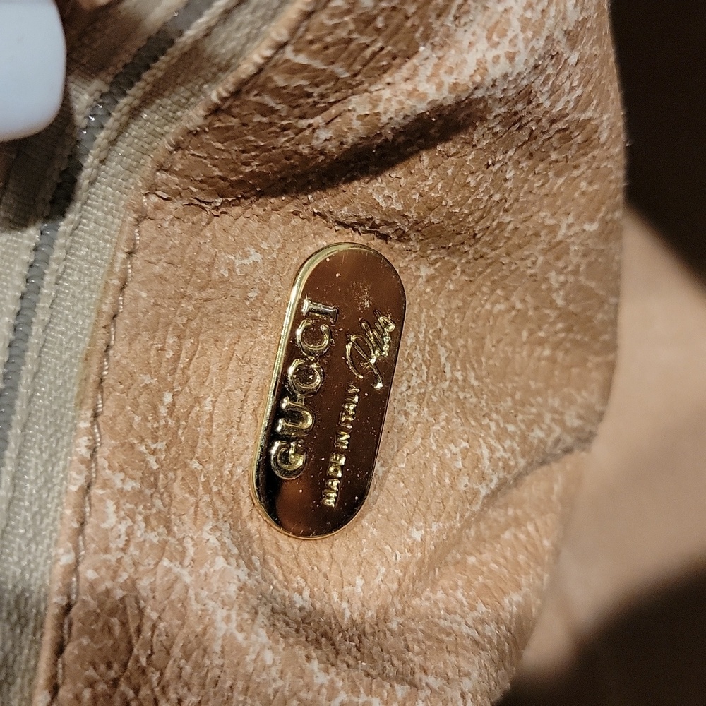 Authentic Gucci plus travel bag - Picture 12 of 14